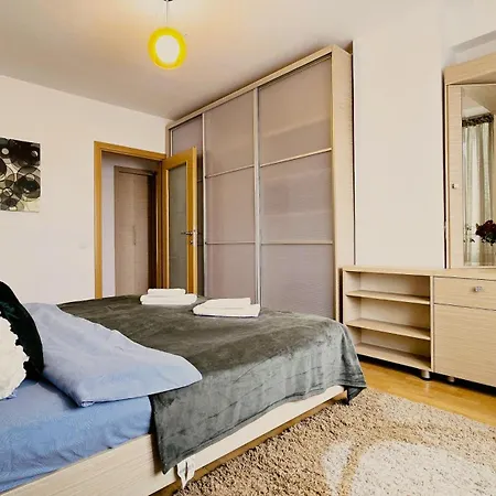 Apartment Unirii River View