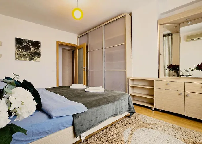 Apartment Unirii River View