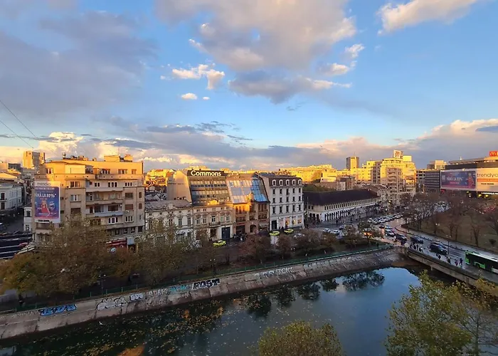Unirii River View Apartment