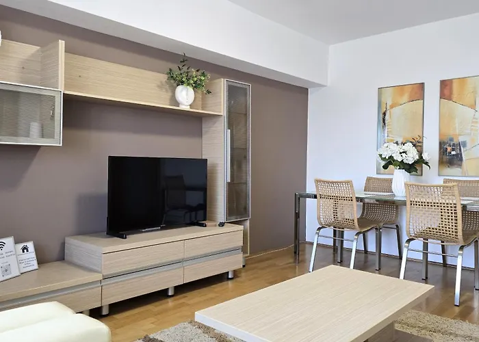 Apartment Unirii River View