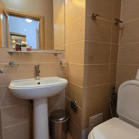 Unirii River View Appartement Boekarest