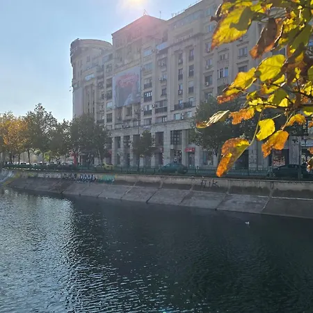 Unirii River View *